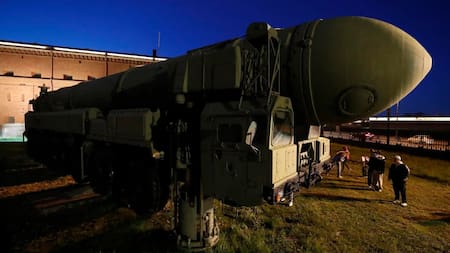 Rusia: Putin ordenó ejercicios de fuerzas estratégicas de disuasión nuclear con misiles balísticos y crucero