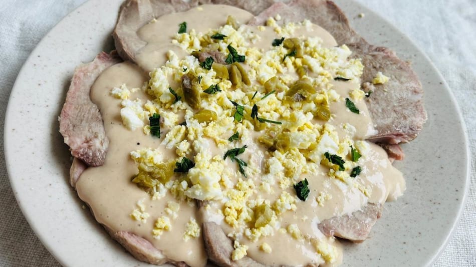 Vitel toné, la comida preferida de los argentinos en Navidad y Año Nuevo.