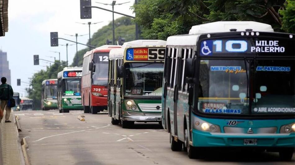 ¿Cómo funcionarán los colectivos este feriado del 18 de noviembre? Foto: Web.