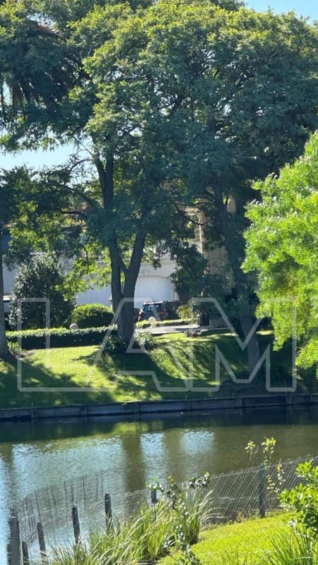 Mauro Icardi incumplió con la Justicia y podría perder la revinculación con sus hijas. Foto X @elejercitodeLAM