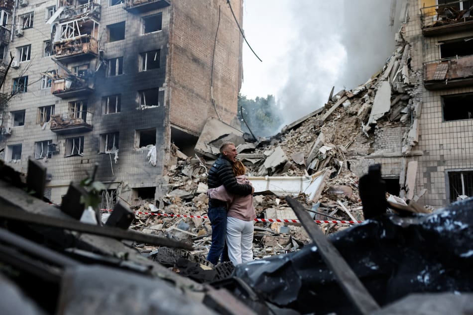 Consecuencias de los ataques de Rusia en Kiev, capital de Ucrania. Foto: Reuters/Thomas Peter.