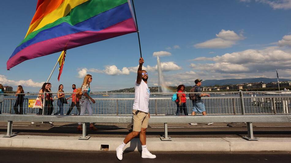 Suiza aprobó el matrimonio igualitario, Reuters