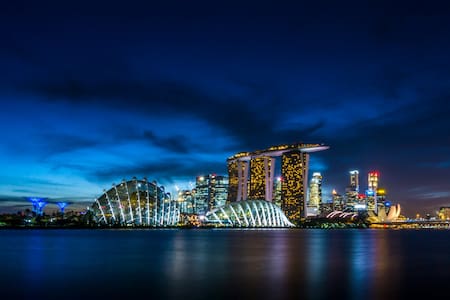 Singapur, un paraíso que recibe extranjeros de todo el mundo. Foto: Unsplash.