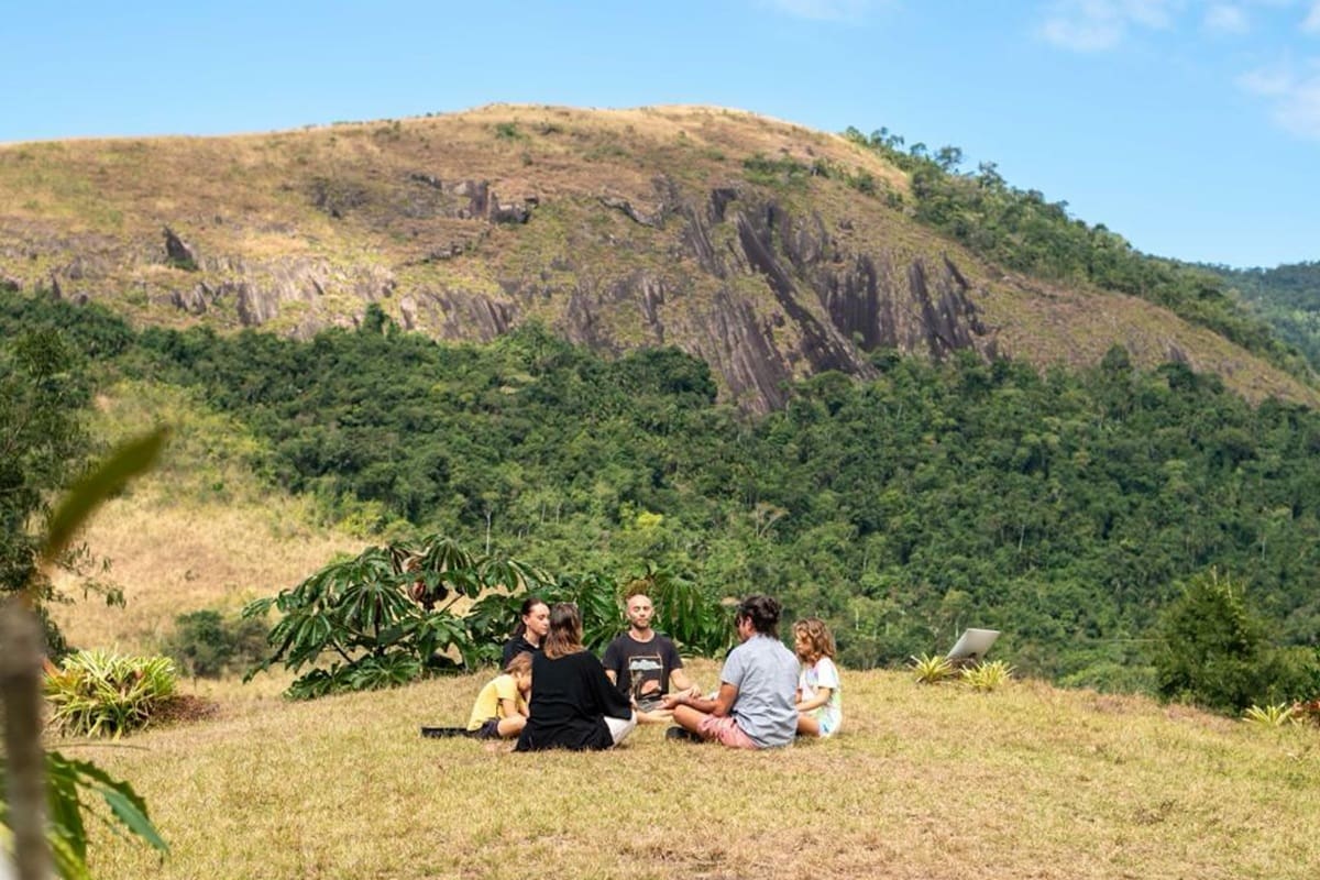Voluntariado sobre bioconstrucción en Río de Janeiro.