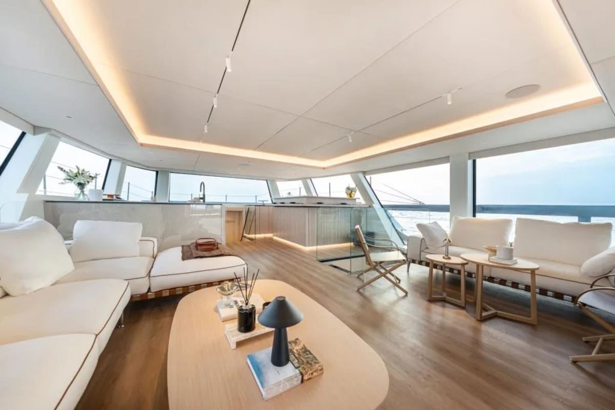Interior y lujos del Sunreef Ultima 88.