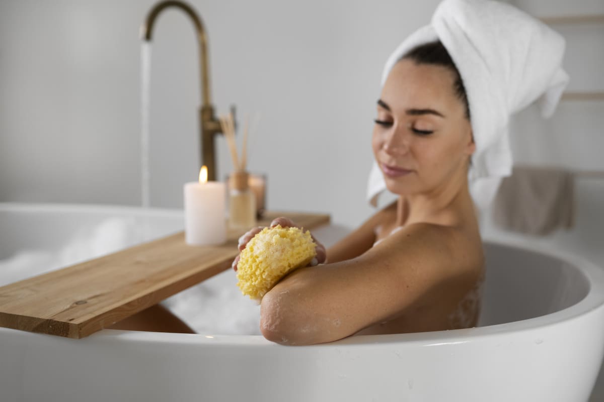 Ducha, bañarse. Foto: Freepik.