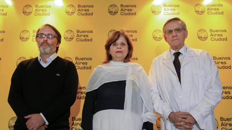 Coronavirus en Argentina, ministra de Salud de la ciudad, Ana María Bou Pérez, junto a Daniel Ferrante, Subsecretario de Planificación Sanitaria, y a Eduardo López, médico infectólogo, NA