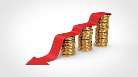 Economía en baja, monedas, dinero