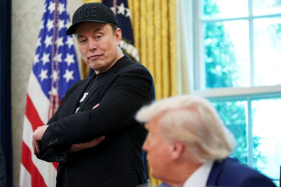 Elon Musk y Donald Trump. Fotos: REUTERS/Nathan Howard