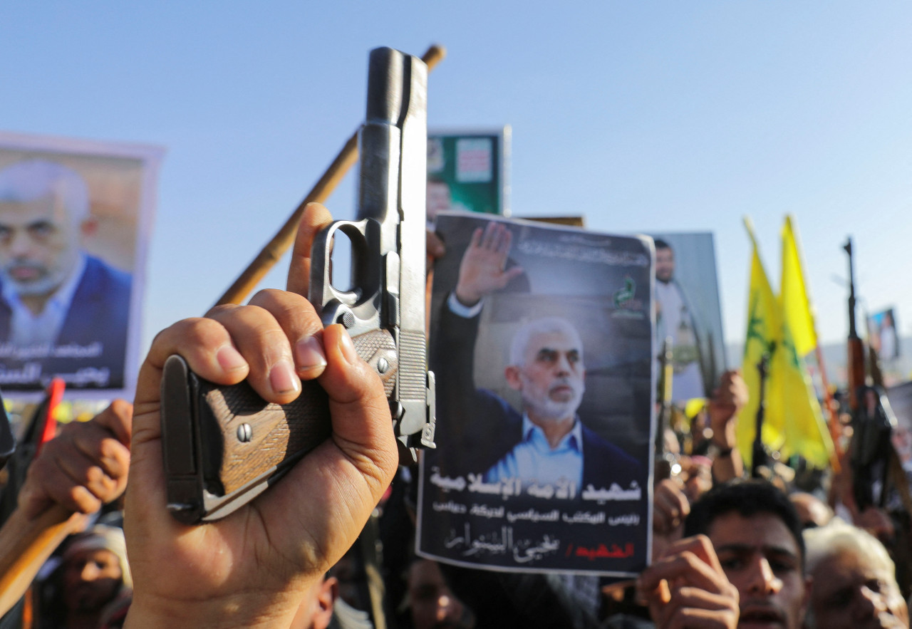 Protestas de los hutíes tras la muerte Yahya Sinwar, líder de Hamás. Foto: Reuters