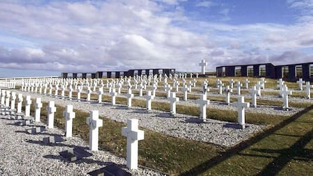 Malvinas: familias de excombatientes darán muestras de ADN para reconocer más soldados