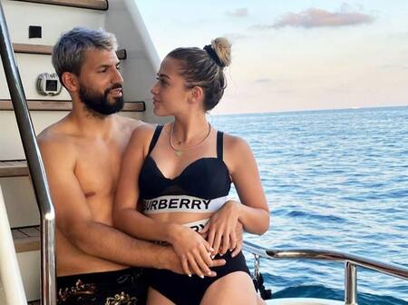 Kun Aguero disfruta de lujoso yate con su novia, foto @soficalzetti