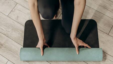 Ejercicios en casa. Fuente: Pexels.