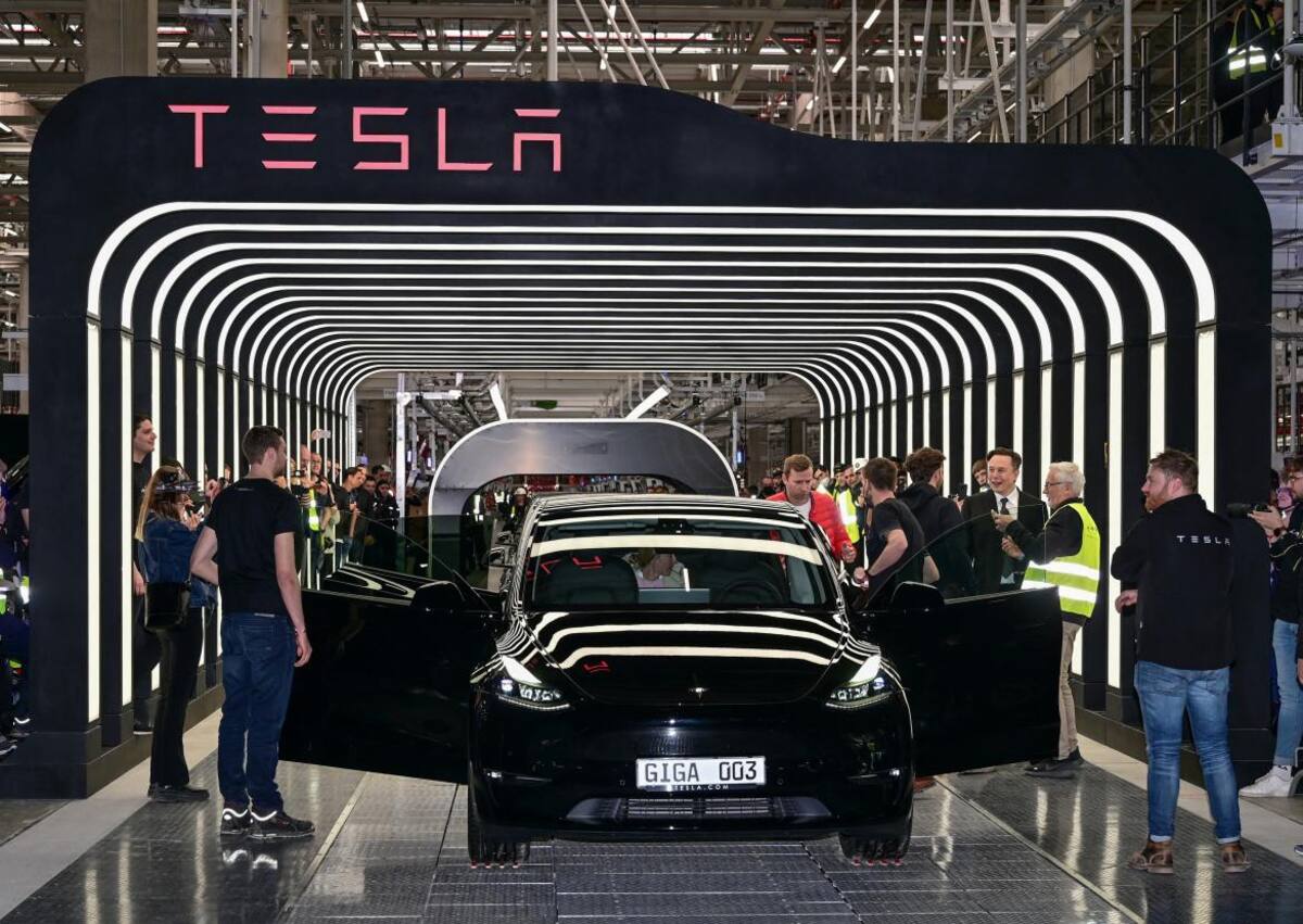 Tesla_Reuters