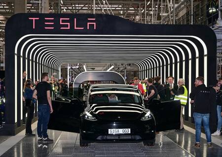 Tesla_Reuters