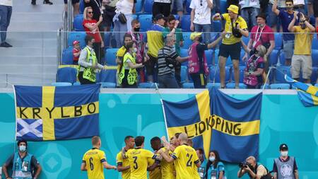 Festejo de Suecia ante Eslovaquia por la Eurocopa, REUTERS
