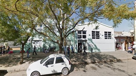 Colegio tomado en Virrey del Pino, Foto: Google Maps
