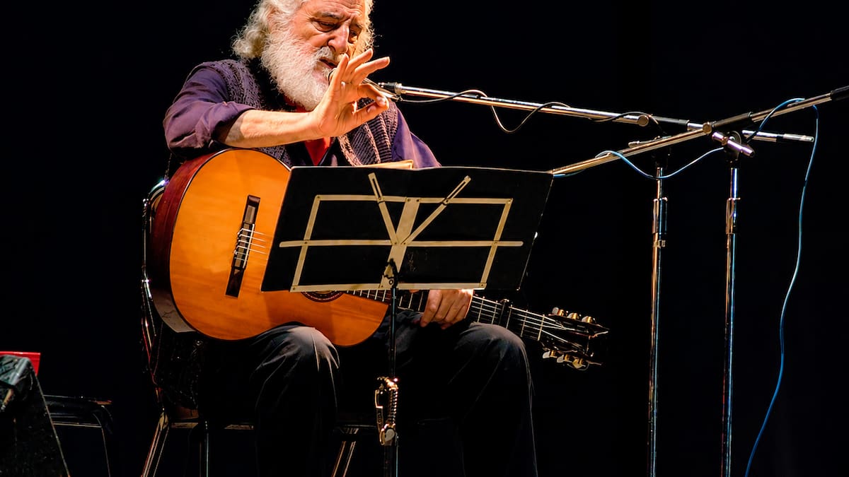 De Huanguelén a Cosquín 1967: la historia de José Larralde, el cantor que hizo del folklore una denuncia