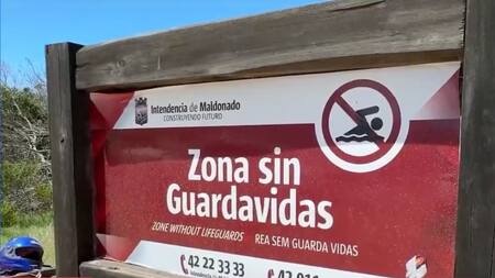 Cartel de Punta del Este señala la zona sin guardavidas. Fuente: Gentileza Telemundo Canal 12