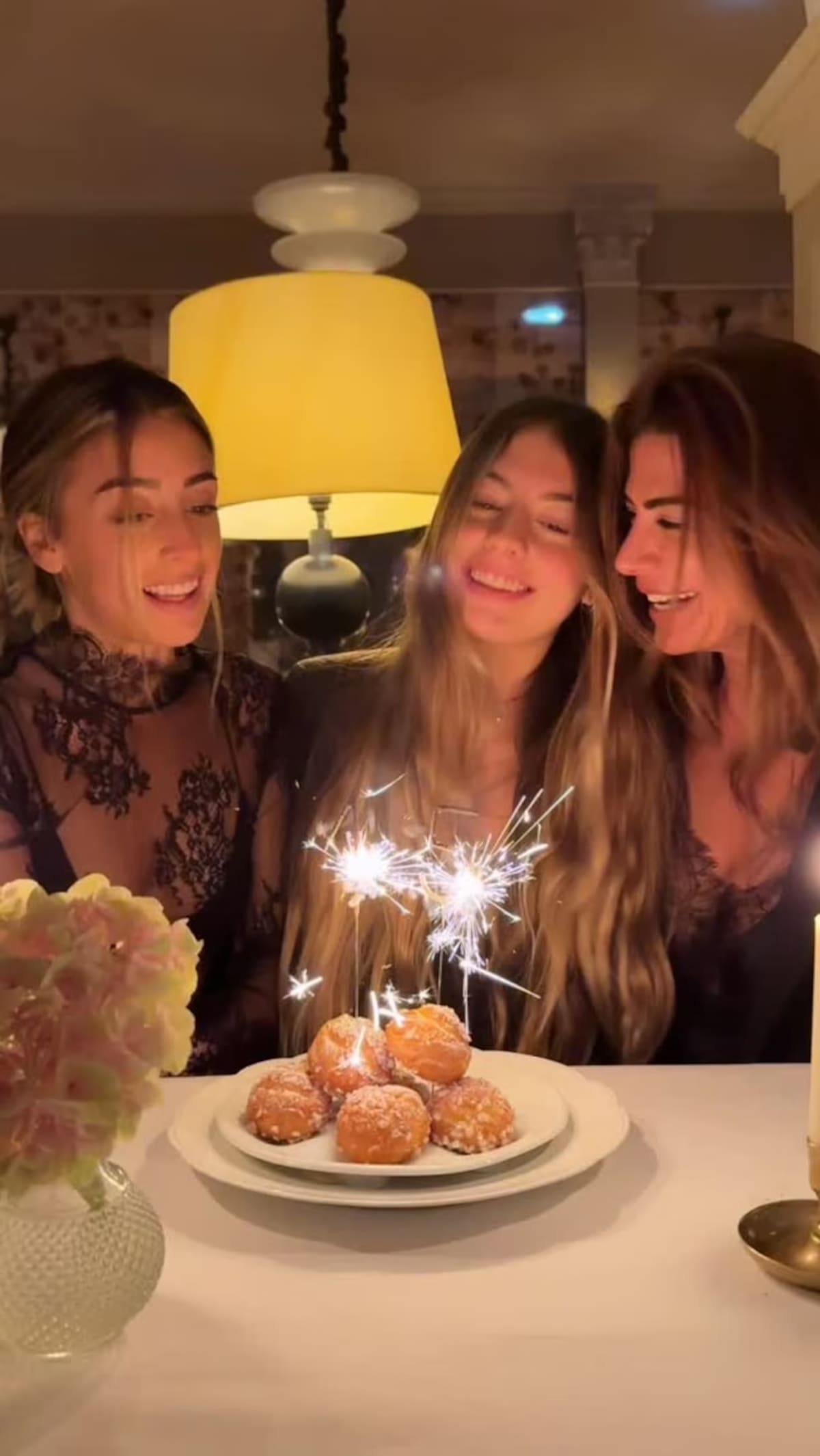 Juliana Awada - cumpleaños número 15 - Antonia Macri