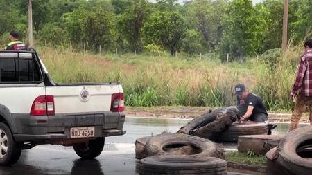 Corte de ruta en Brasil. Foto: Reuters.