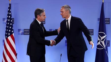 Antony Blinken y Jens Stoltenberg. Foto: Reuters.