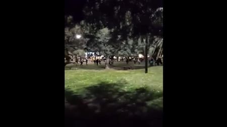 Pelea de secundarios que se fue de violencia. Foto: Captura de video