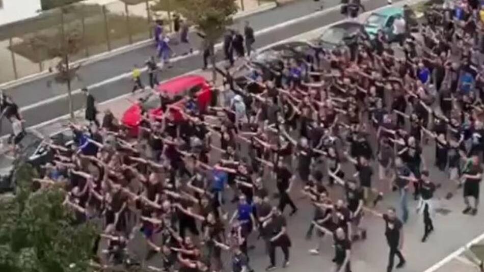 Saludo nazi de hinchas de Dinamo Zagreb. Foto: captura video