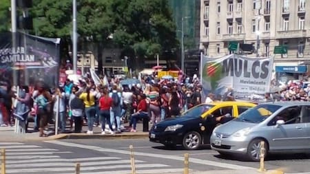 Nueva jornada de marchas y protestas en centro de la Ciudad de Buenos Aires: caos de tránsito