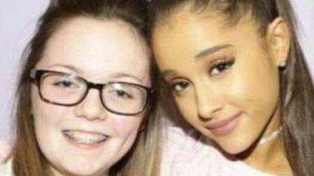 Georgina Callender y Ariana Grande
