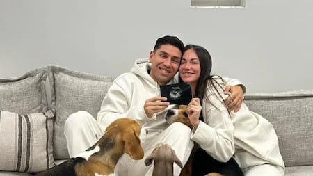 Anuncio de embarazo de Gonzalo Montiel y su pareja, Karina Nacucchio. Foto: NA.