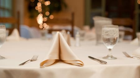 No lo tires: el utensilio que usaste en Navidad y también puede servir para la mesa de Año Nuevo