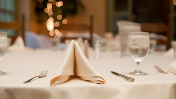 No lo tires: el utensilio que usaste en Navidad y también puede servir para la mesa de Año Nuevo