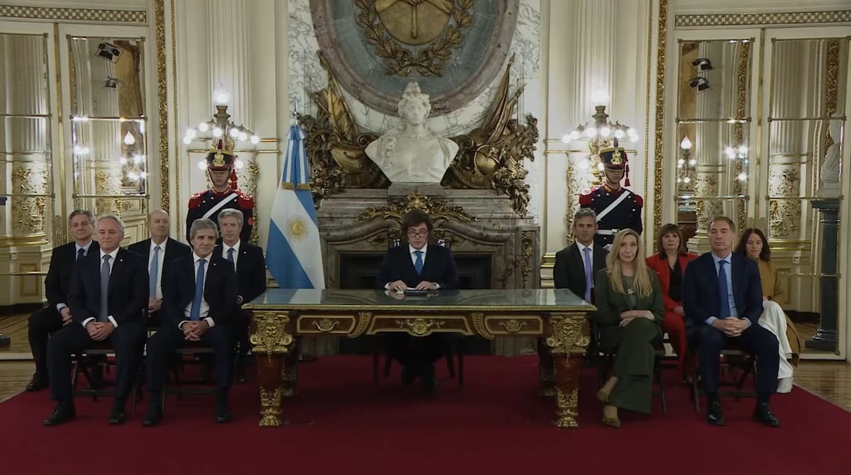 El presidente presentó la reforma de la Carta Orgánica del Banco Central.