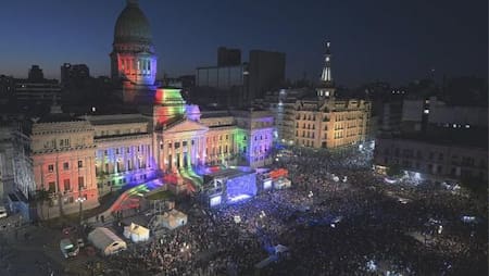 Plaza de Mayo en la marcha del Orgullo LGTB. Foto: NA.