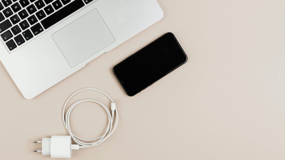 Cable de celular. Fuente: Pexels