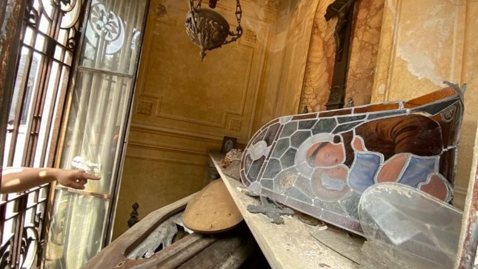 Profanación de tumbas en cementerio de Chacarita