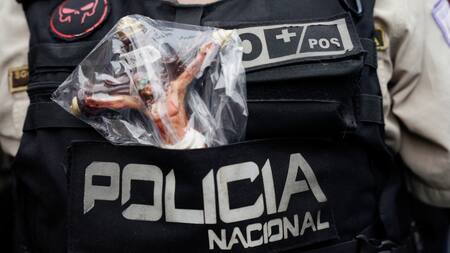 Policía ecuatoriana en Semana Santa. Foto: Reuters.
