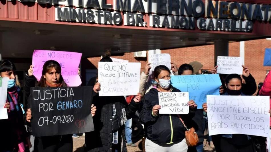 Muerte de bebés en Córdoba, madres, reclamo, NA