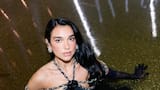 Cuánto cuesta el perfume favorito de Dua Lipa y cuál es su imitación en Argentina