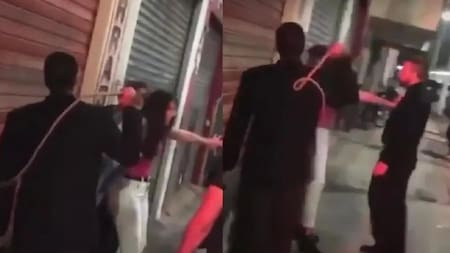 Latigazos a la salida del boliche. Foto: captura video