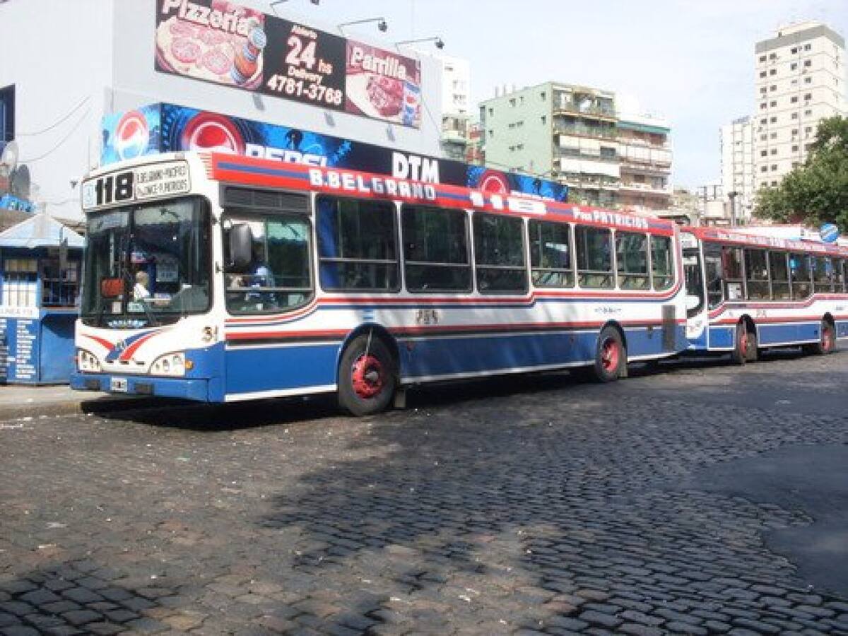 colectivos. Foto: X/@belgranohisto