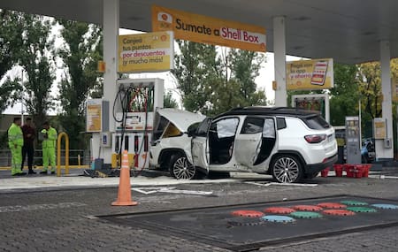 Choque de Tiago Palacios. Foto: NA.