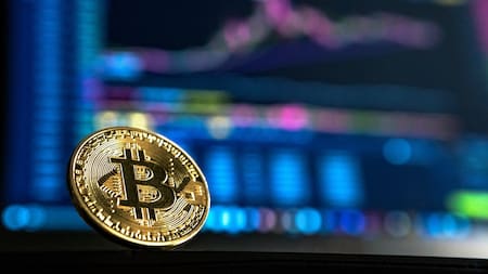 "Uptober": el precio del Bitcoin se disparó y podría alcanzar un nuevo máximo