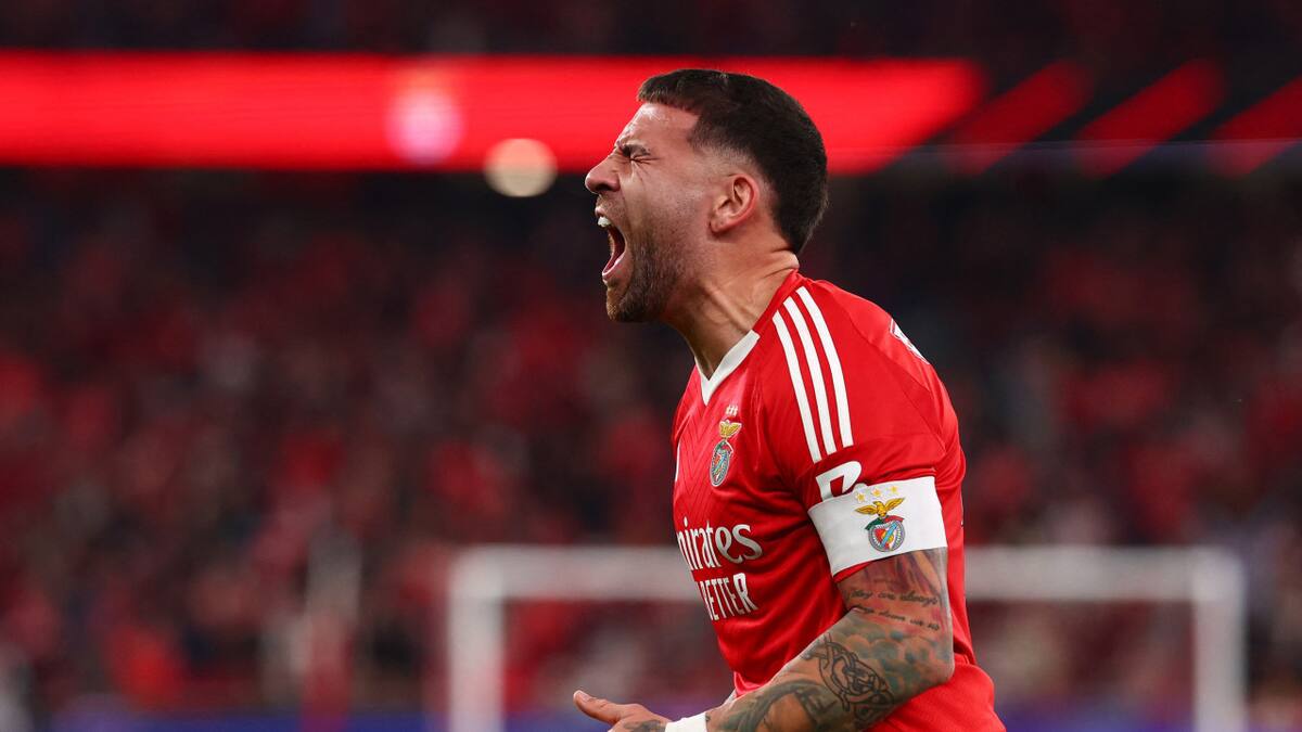 Nicolás Otamendi, figura y capitán del Benfica. Foto: Reuters/Pedro Nunes.