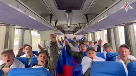 Intercambio de prisioneros entre Rusia y Ucrania. Foto: Reuters.