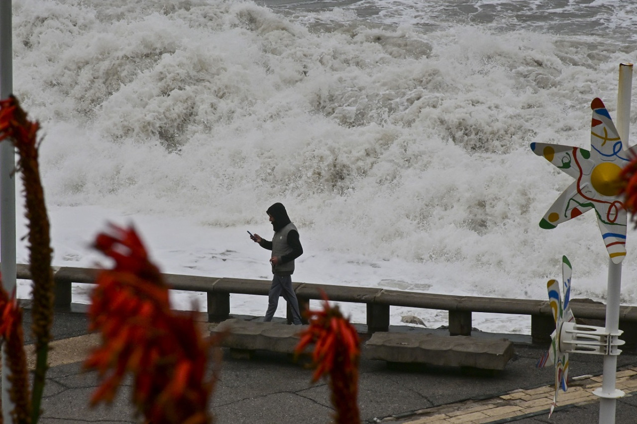 La llegada de un ciclón extratropical a Mar del Plata. Foto: NA (José Scalzo)