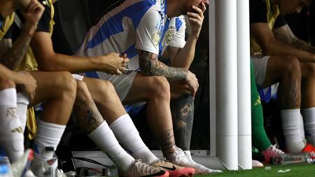 Lionel Messi fue reemplazado en la final de la Copa Argentina. Foto: Reuters