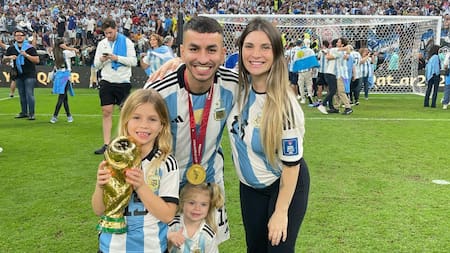 Ángel Correa junto a su familia. Foto: Instagram.