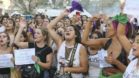 Marcha por el día de la mujer, NA